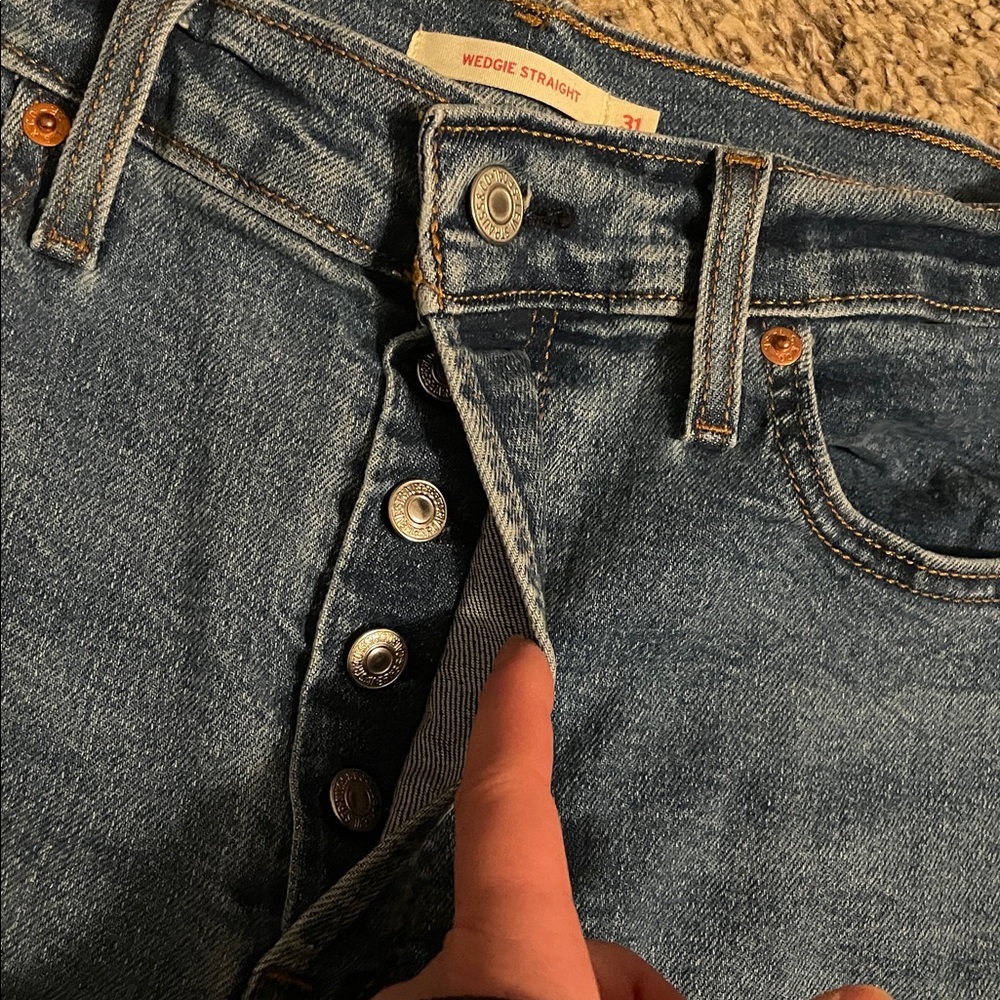 Levi’s wedgie straight jeans -size 31 - Picture 3 of 7
